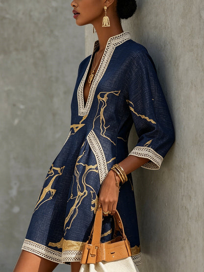 Ana Fernandez Sevilla - Vestido Astrée corto escote en V, azul marino y dorado, detalle
