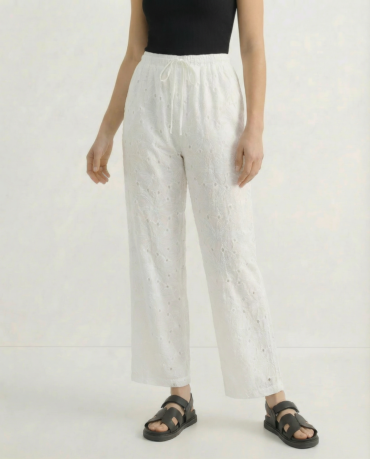 Claudia | Pantalón de Pierna Recta con Bordado Calado