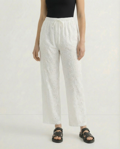 Claudia | Pantalón de Pierna Recta con Bordado Calado