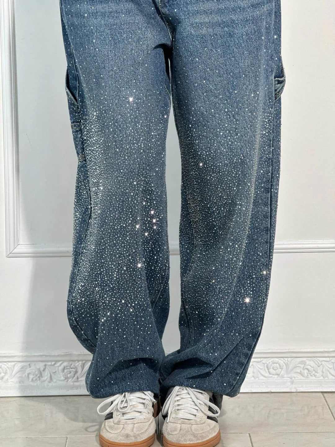 Brillante – Jeans Anchos con Detalles Brillantes
