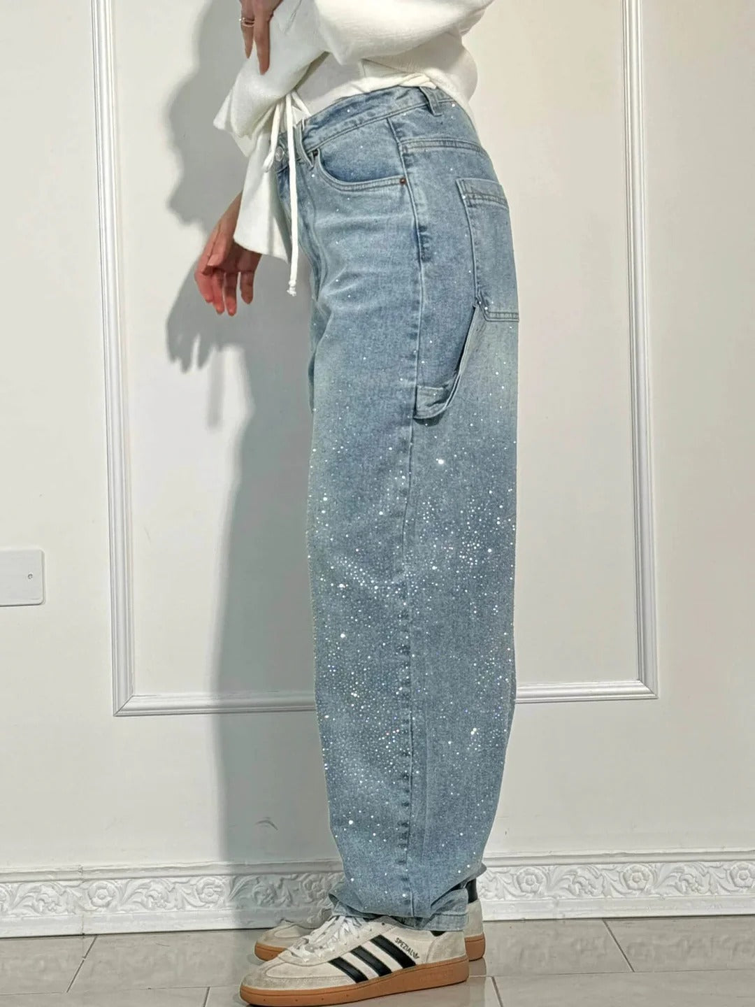 Brillante – Jeans Anchos con Detalles Brillantes