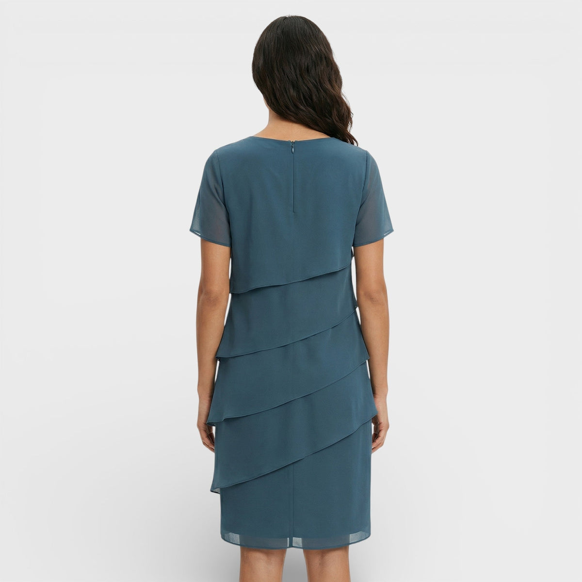 Inmaculada | Vestido Midi con Volantes en Capas