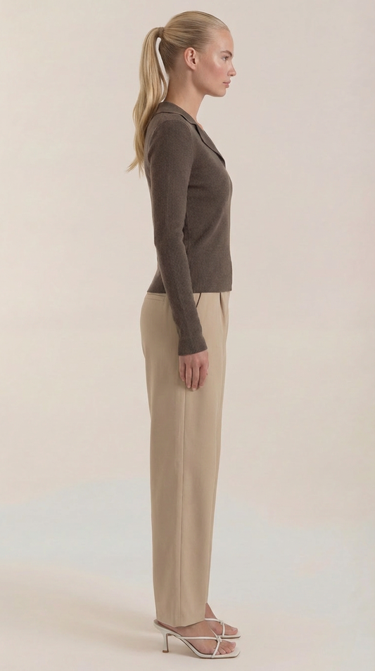 Inmaculada | Jersey de Punto Canalé Cuello Estructurado Escote V